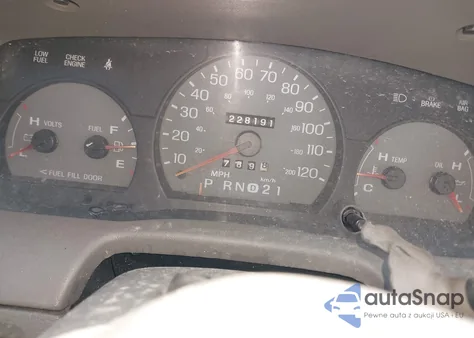 1998 Mercury Grand Marquis z USA, uszkodzony, nr VIN 2MEFM75W1WX684957